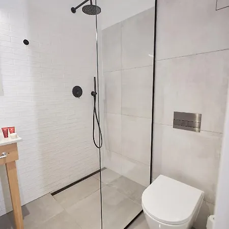 Park - By The Sea מלון דירות