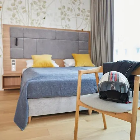 Park - By The Sea 4*