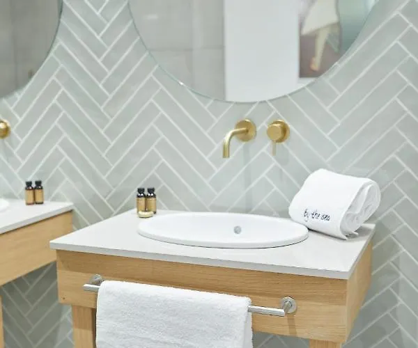 アパートホテル Park - By The Sea